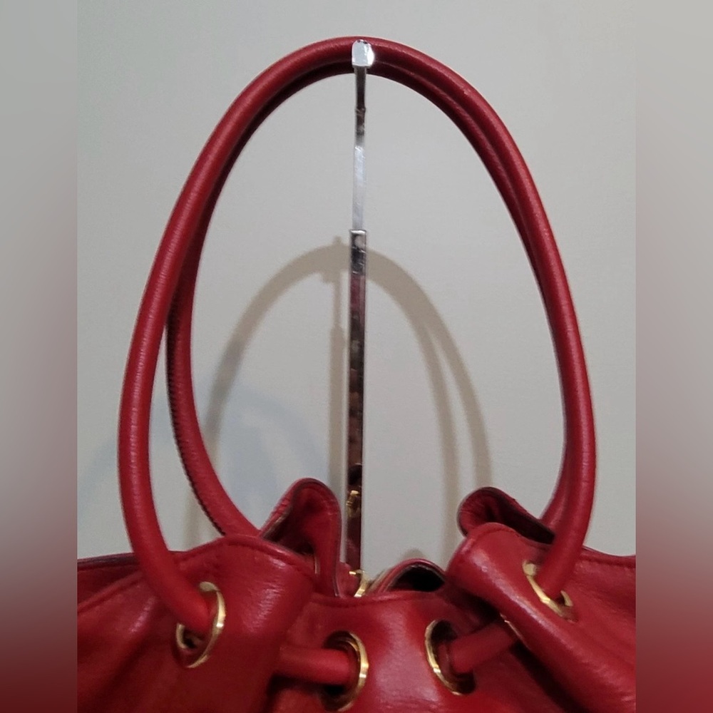 MICHAEL Michael Kors East West Ring Red Pebbled Leather Tote Shoulder Bag - Picture 12 of 16